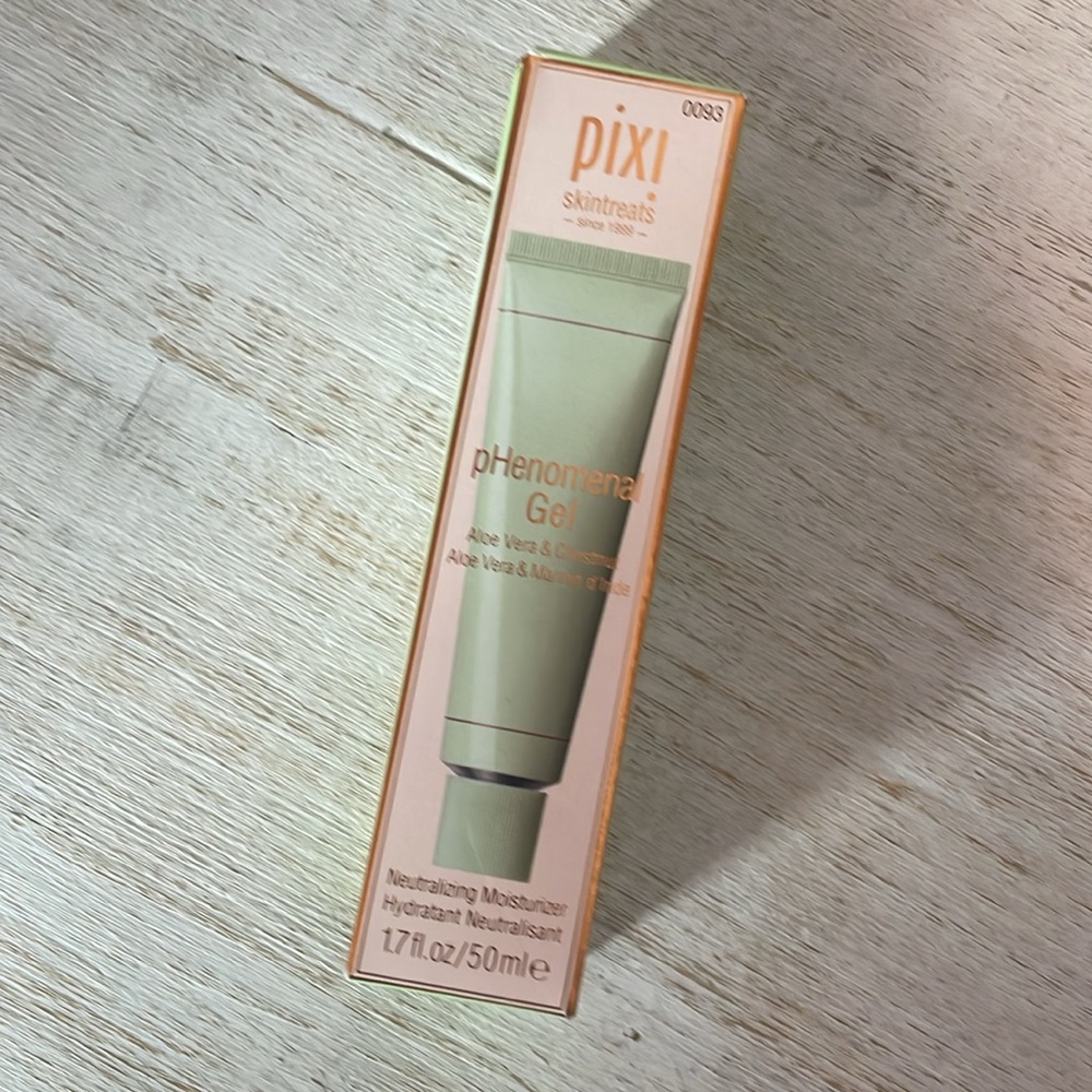 Pixi Green Moisturizer Skincare Collection - Picture 3 of 4